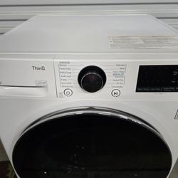 LG 4.2 cu ft Heat Pump Compact Dryer – 240V – Excellent Condition – $700