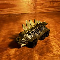 Hot Wheels Jurassic World Character Car Stegosaurus, Toy Vehicle, Gift for Kids