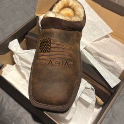 Ariat boot Slippers Size 10