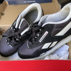 REEBOK RUNNING SHOES