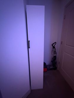 Storage cabinet