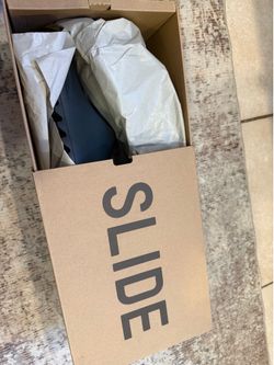 Yeezy Slide Dark Onyx size 12 brand new !!