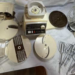 Vintage Oster Regency Kitchen Center 10 Speed Mixer w/ Food Processor Attachment   , Batidora Oster Regency Kitchen Center vintage de 10 velocidades c