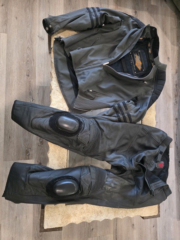 Motorcycle pants and jacket