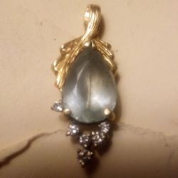 18k Aquamarine Charm