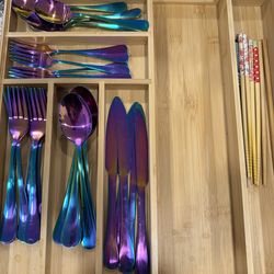 Silverware set and organizer