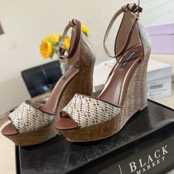 Women’s Wedge Shoe