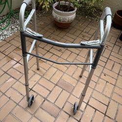 AdjustableWalker