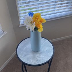Artificial Flowers With Vase New