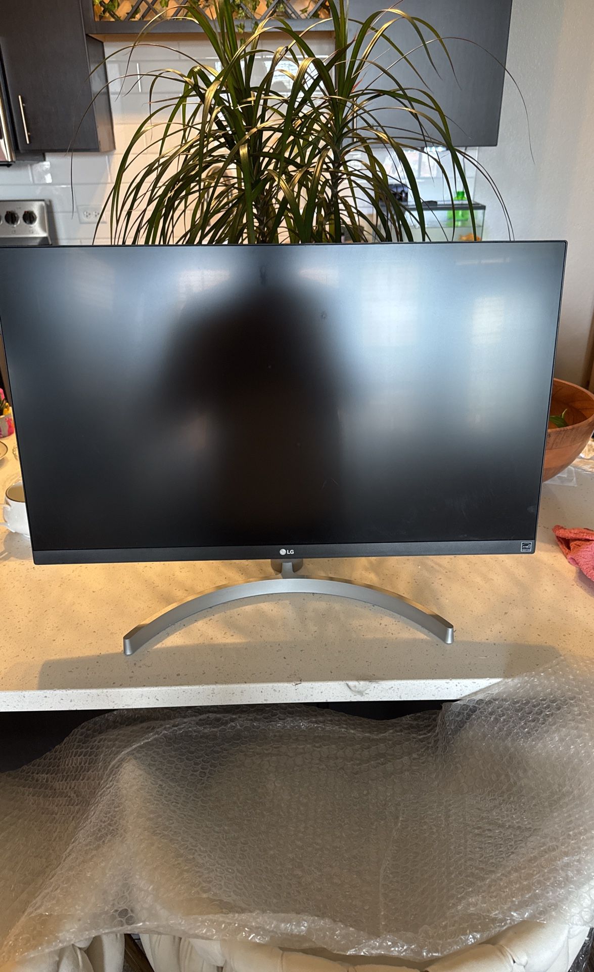LG 4K Monitor 27UK600-W