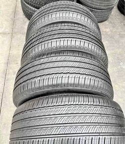 265/50/20 Michelin 📍📍 Vendo un set de llantas con 80% de vida las 4 📍🌟 $170