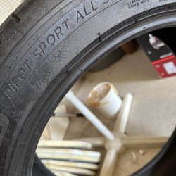 Michelin Pilot Sport 245 45 19 Tire (1) 