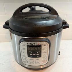 Instant Pot up-DUO60 V2, 6 Qt, 7 In 1 Multifunctional Electric Pressure Cooker w/ Recipe Book