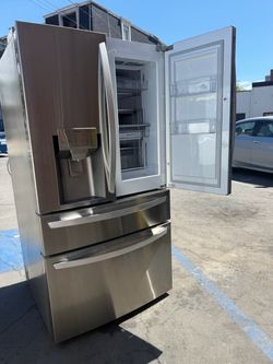LG ThinQ refrigerator four doors stainless steel 36 “ w