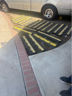 Rubber cable ramps