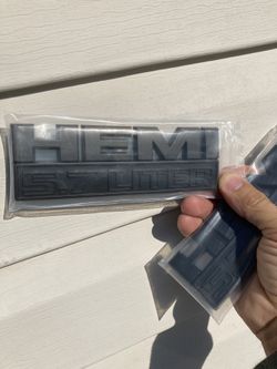Hemi 5.7 Liter 3D Side Panel Emblems