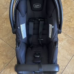 Evenflo Pivot Car seat With Base 