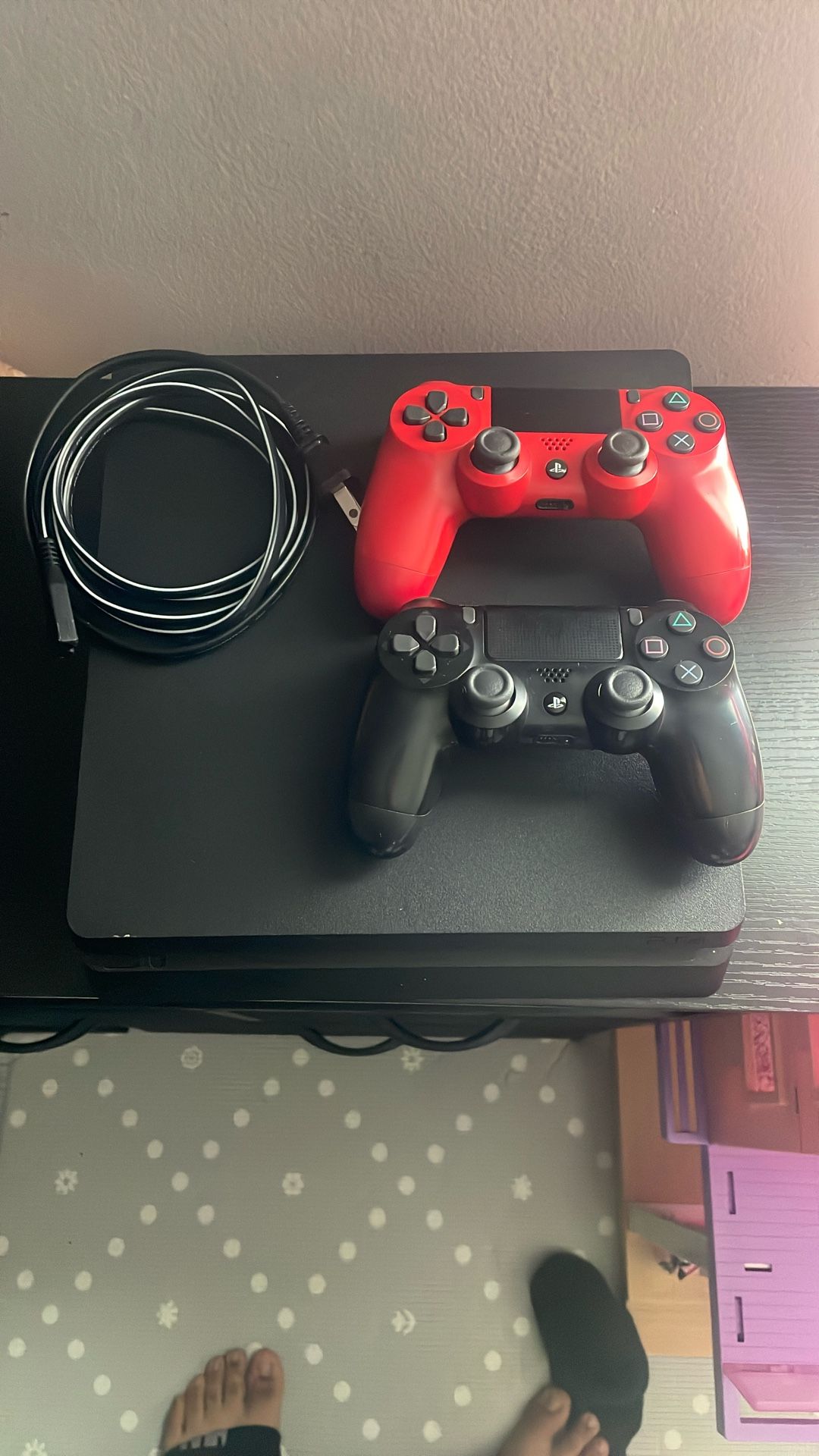 PS4 With 2 Controllers
