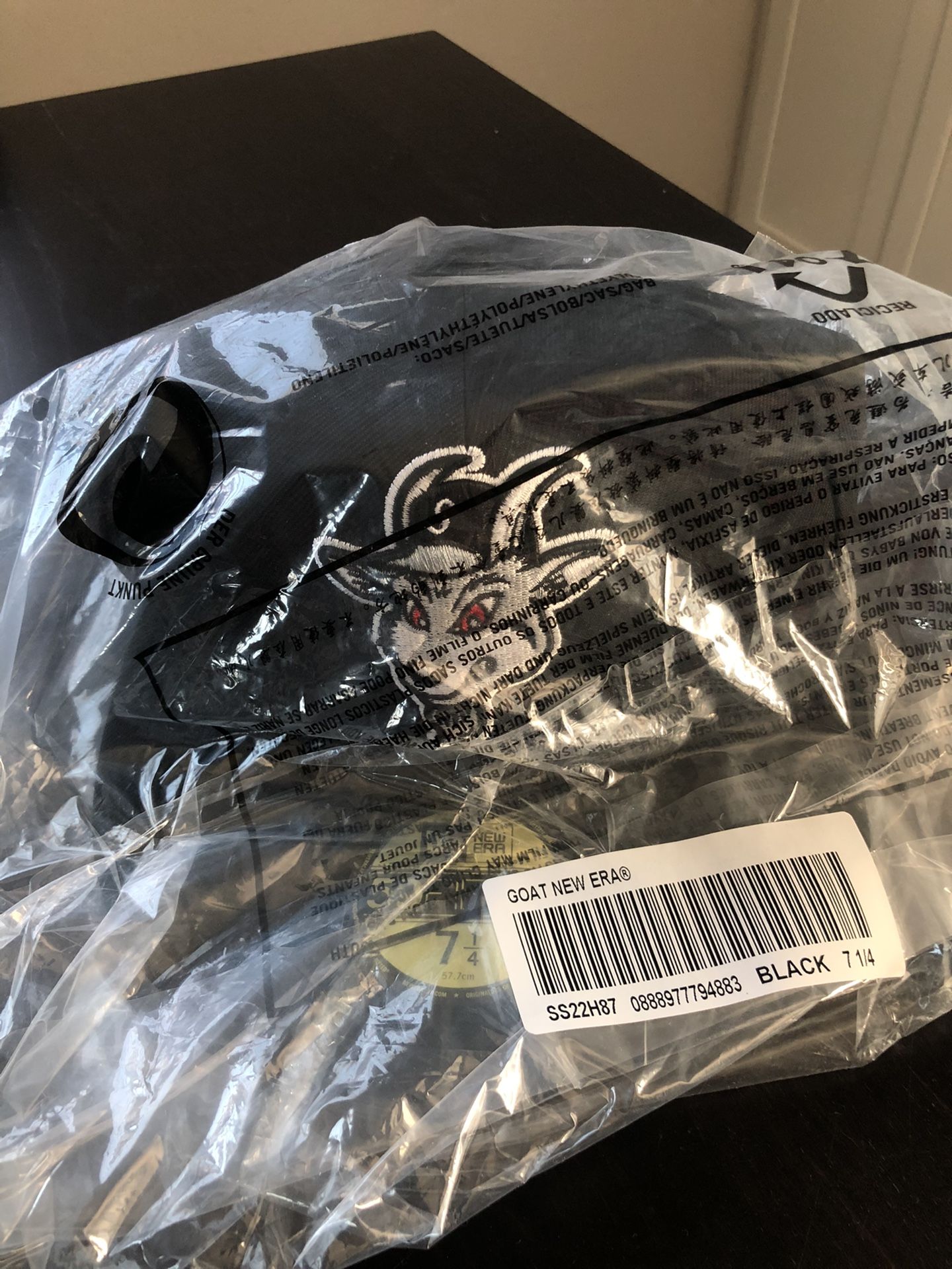 SUPREME GOAT New Era Fitted 7 1/4