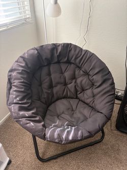 Foldable round chair