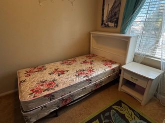 Twin bed set