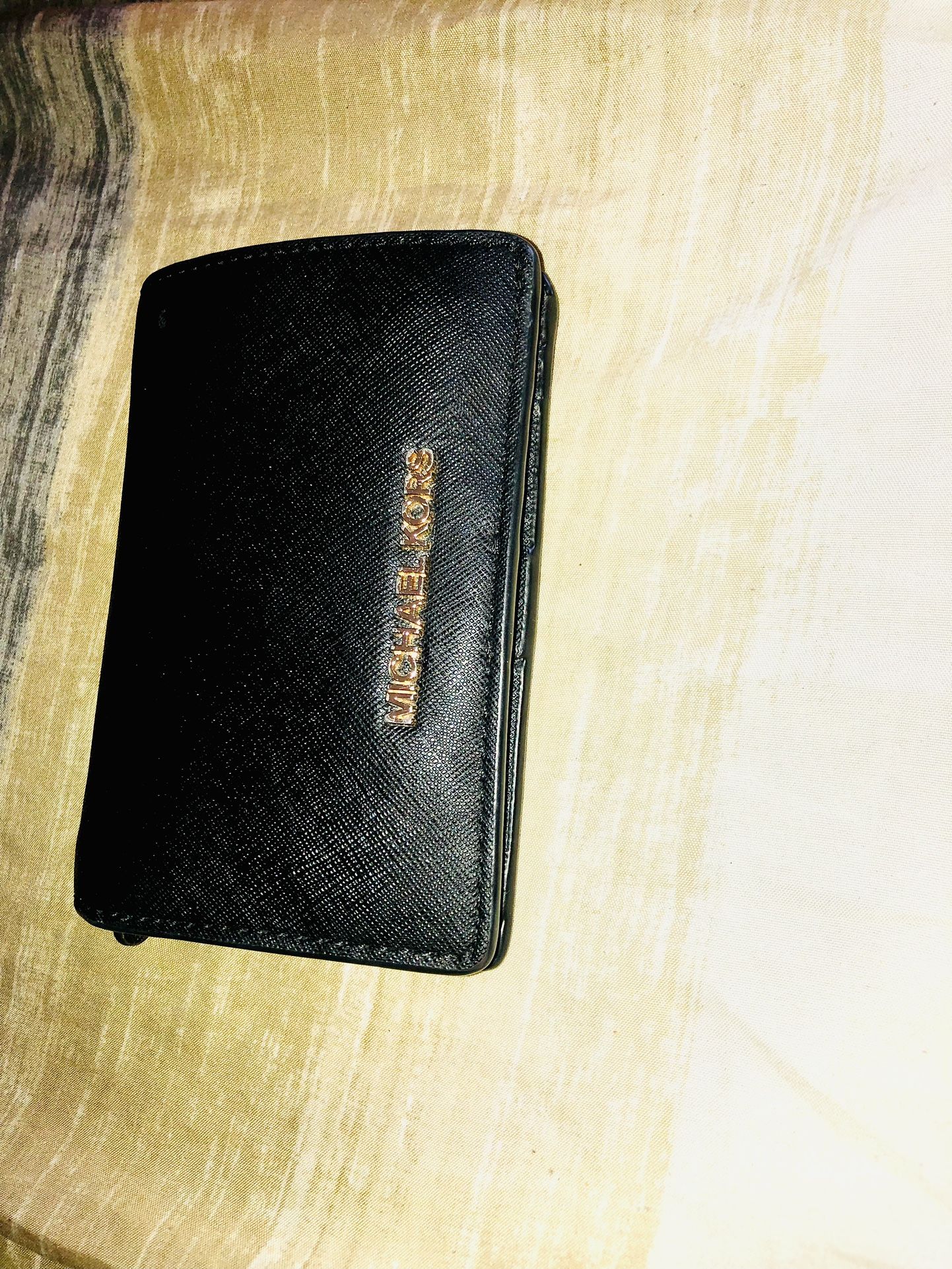 Michael Kors Jet Set Travel Slim Bifold Leather Wallet