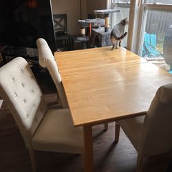 Maple Dining Room table with 6 Upholstered Chairs  !MUST GO TODAY!