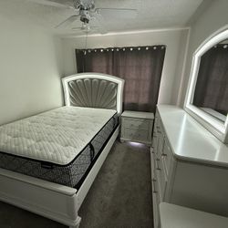 Juego De Cuarto - Bed Room Set - Fair Condition  