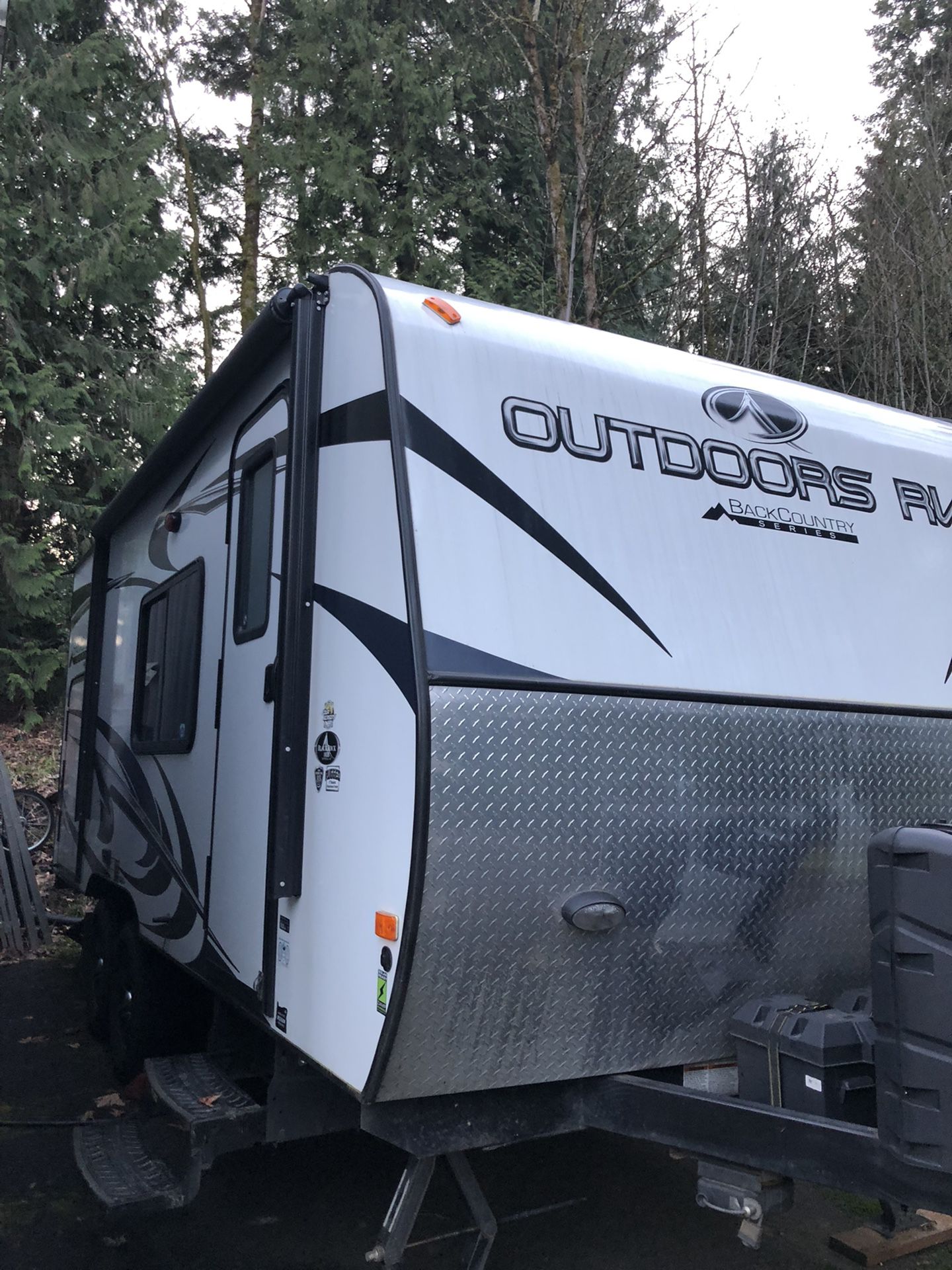 2018 Outdoors RV 18DB Back Country Series