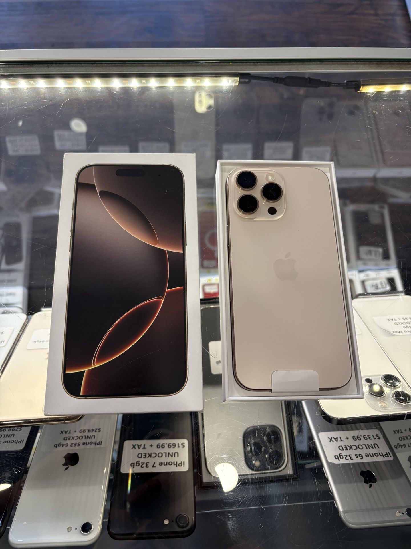 iPhone 16 Pro Max 256gb CRICKET ONLY
