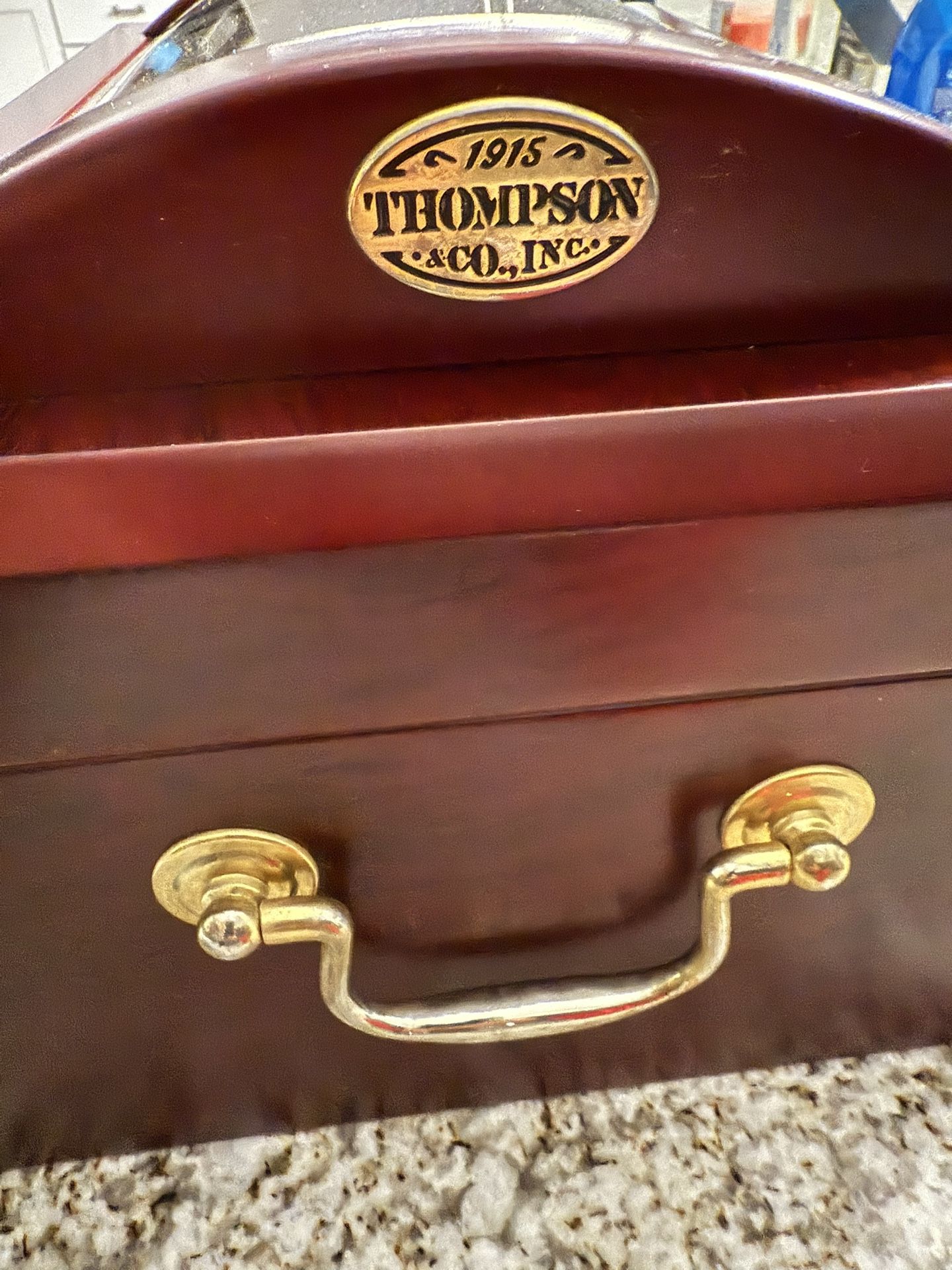 Large Thompson Humidor - Cherry Finish