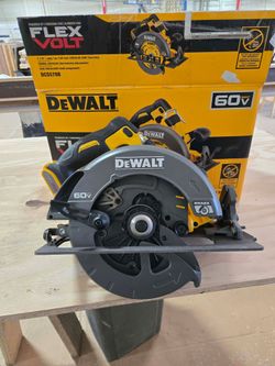 NEW! GENUINE DeWalt 60 Volt FlexVolt 7 1/4" Brushless Circular Saw DCS578B