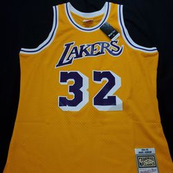 BRAND NEW MITCHELL AND NESS MAGIC JOHNSON JERSEY