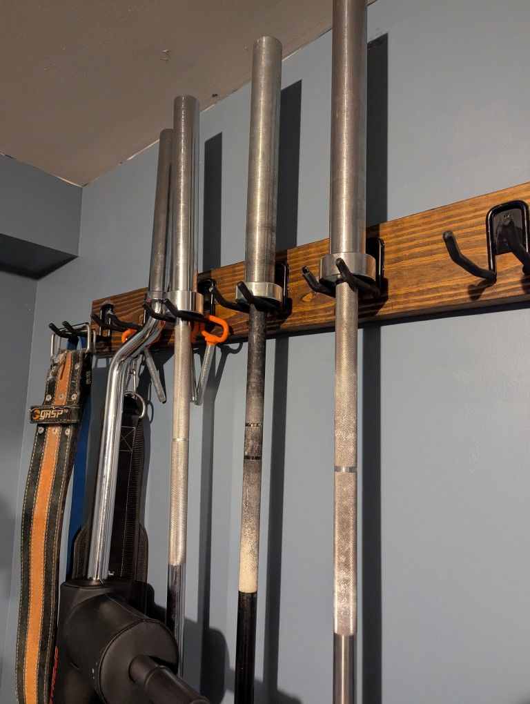 Rogue Black Olympic Bar