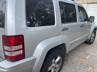 2097 Jeep Liberty