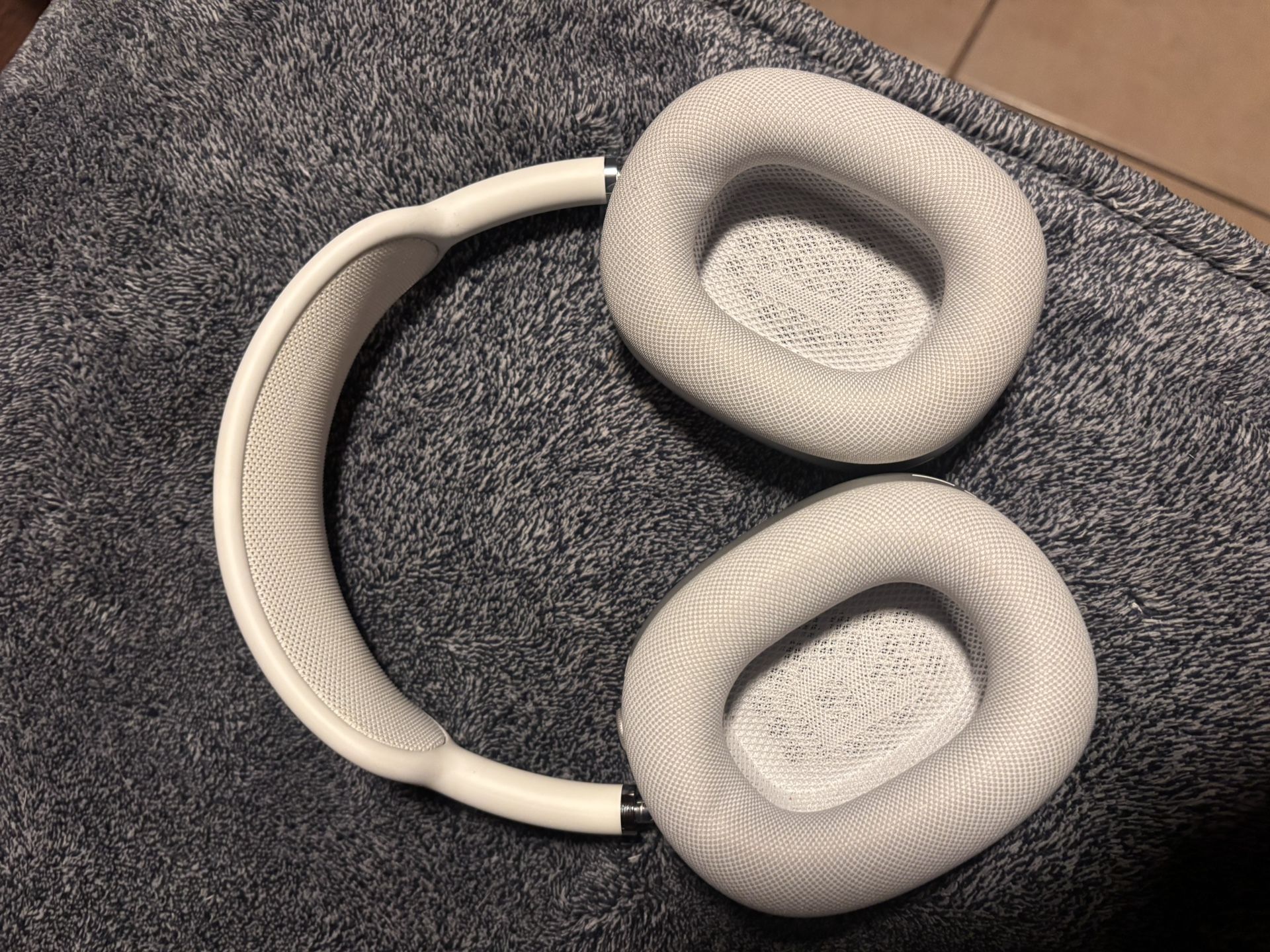 Apple AirPods Max
