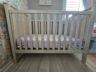 Pottery Barn Rory Convertible Crib