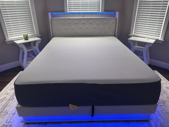 Queen Size Bed and Frane