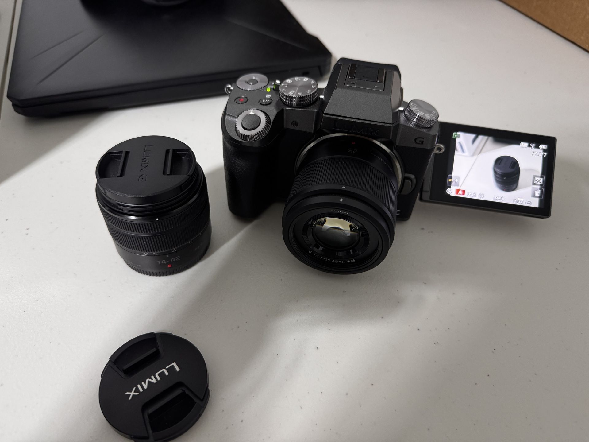 Panasonic LUMIX G7KS With 2 Lenses