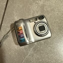 Nikon Coolpix Digital Camera 