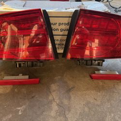 Acura TL Rear Light Assembly & Side Markers 