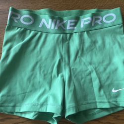 Nike Pros Womens Shorts Size M 3” Inseam