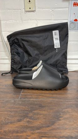 Yeezy Slide YS-01 black 