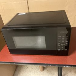 Brand New Mainstay Microwave