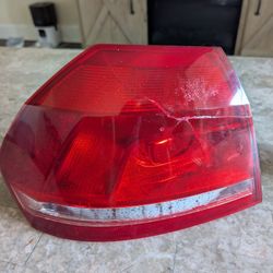 Broken Volkswagen 2012 Driver Headlight 