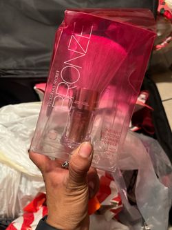 Victoria’s Secret Bronze Instant Bronzing Shimmer Powder