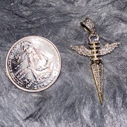 10k Gold Diamond Pendant 