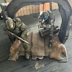 Halo 5 Guardians Statue