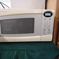  Sharp Microwave (White)