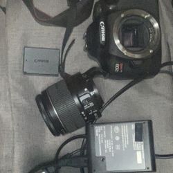 Canon EOS Rebel T7 EF-S 18-55mm